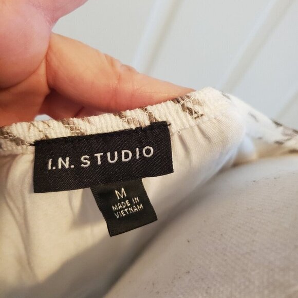 IN Studio Blouse Womens Medium Tan White Pullover Overlay Boho Coastal Beach - Picture 5 of 12